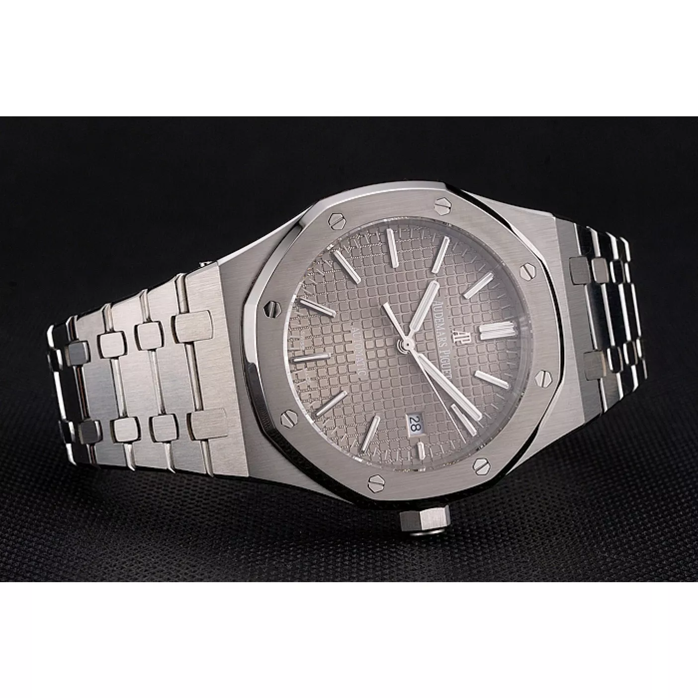 Affordable Swiss Audemars Piguet Royal Oak Silver Dial Stainless Steel Case And Bracelet 0124