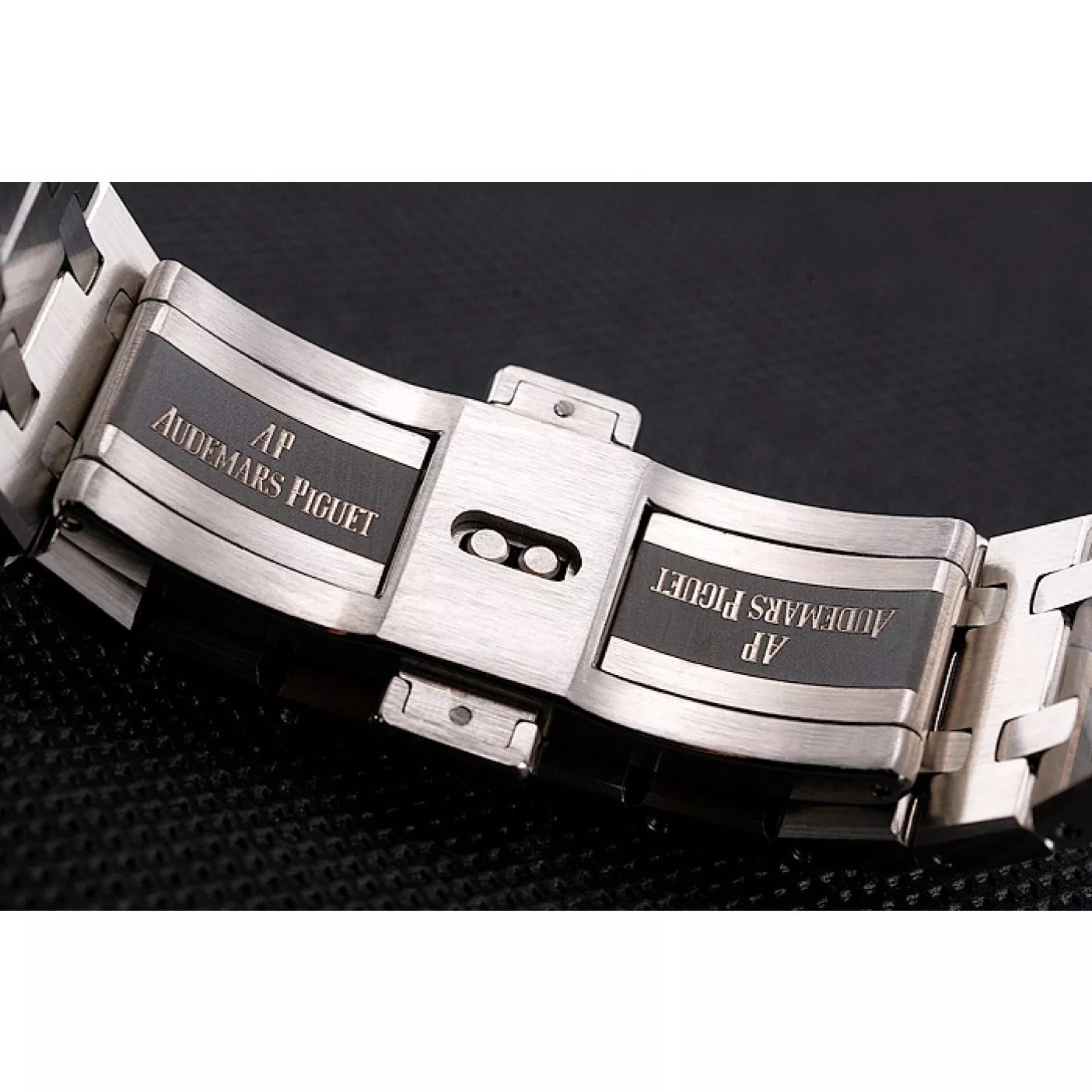 Affordable Swiss Audemars Piguet Royal Oak Silver Dial Stainless Steel Case And Bracelet 0124