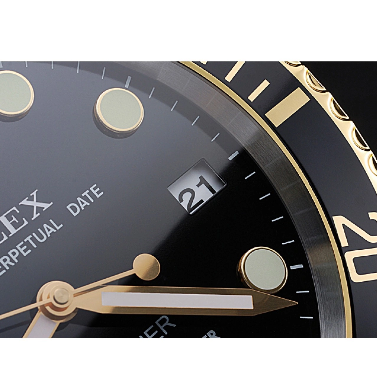 Affordable Clock Black-Gold Submariner Rolex 622476 Wall 0209